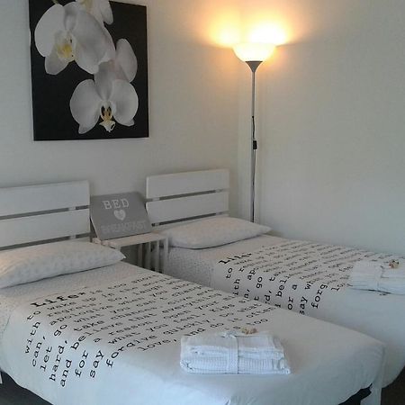 La Casa Di Emma Bed & Breakfast Rozzano Eksteriør bilde